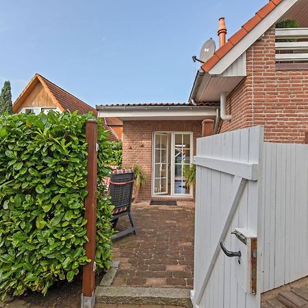 Enticing Holiday Home In Oldenburg With Garden Near Sea Dannau Екстер'єр фото
